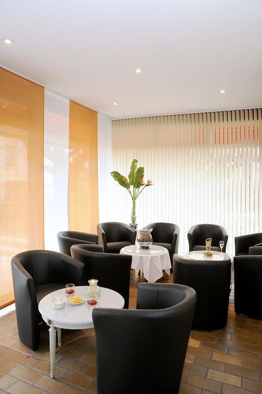Hotel Restaurant Emile Job Montmerle-sur-Saone Dış mekan fotoğraf