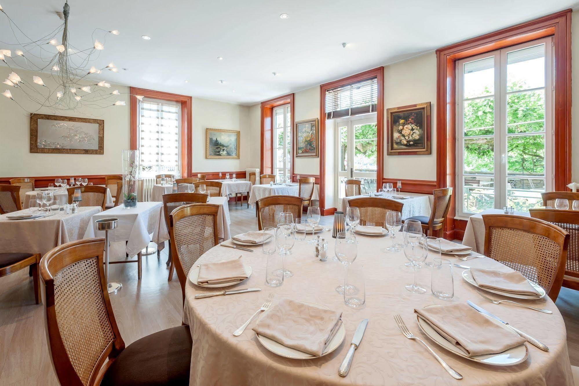 Hotel Restaurant Emile Job Montmerle-sur-Saone Dış mekan fotoğraf