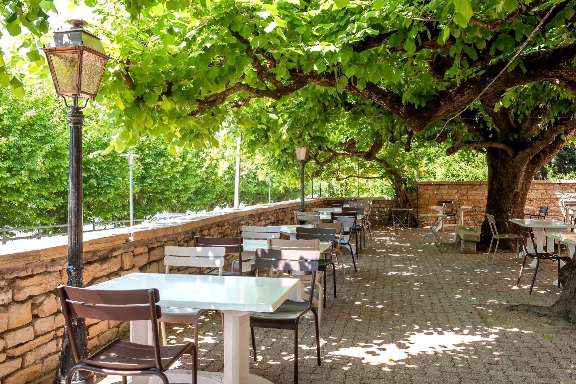 Hotel Restaurant Emile Job Montmerle-sur-Saone Dış mekan fotoğraf